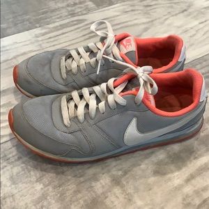 Nike Eclipse Tennis Shoes